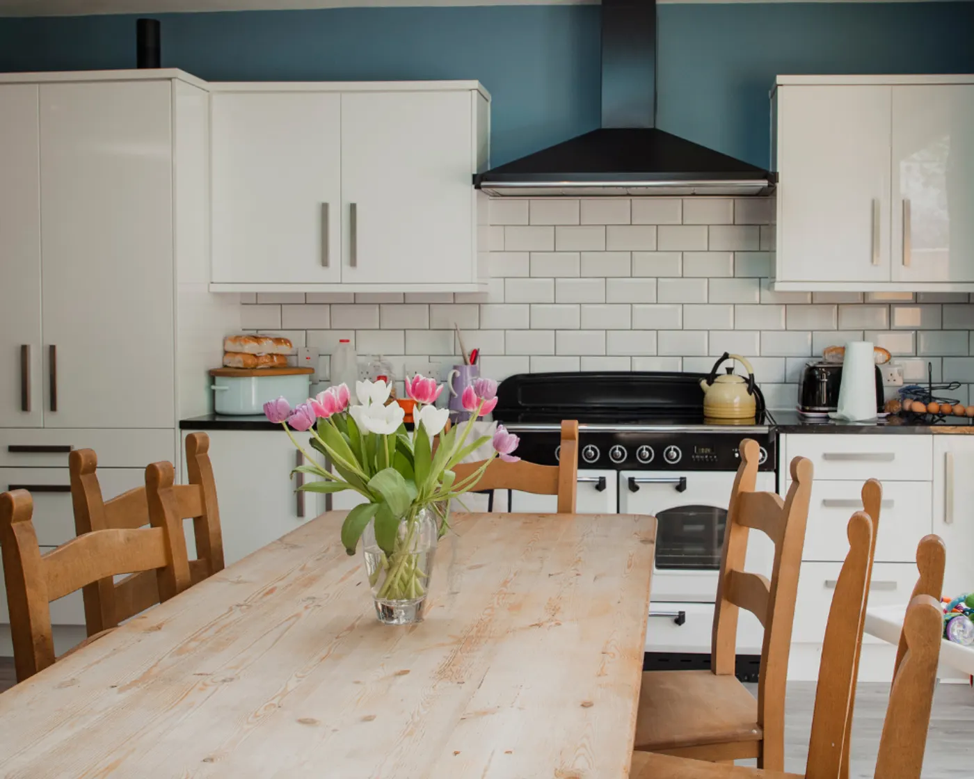 A clean, tidy kitchen with clear countertops